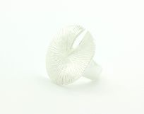 Material: Modeschmuck (chrom- un...