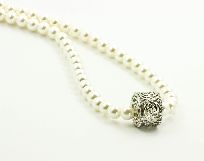 Material: Modeschmuck (chrom- un...